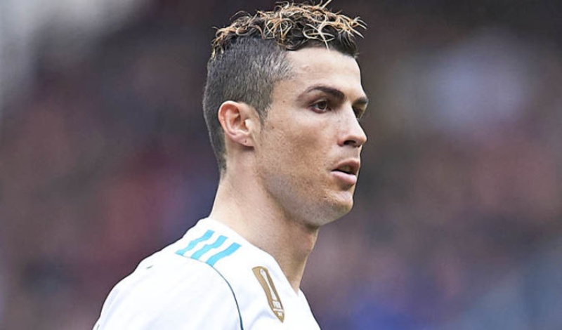 Sự thay đổi sau kiểu Ronaldo tóc mì tôm